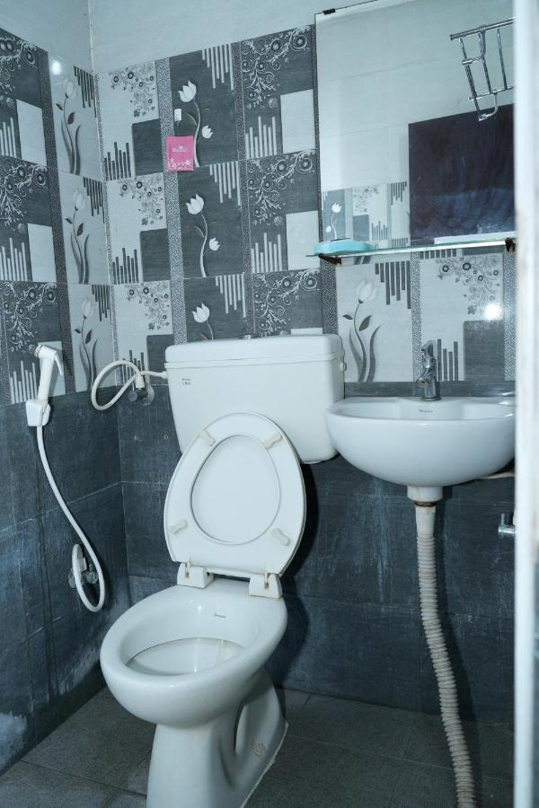 Alexa Home Stay Tirupati Extérieur photo